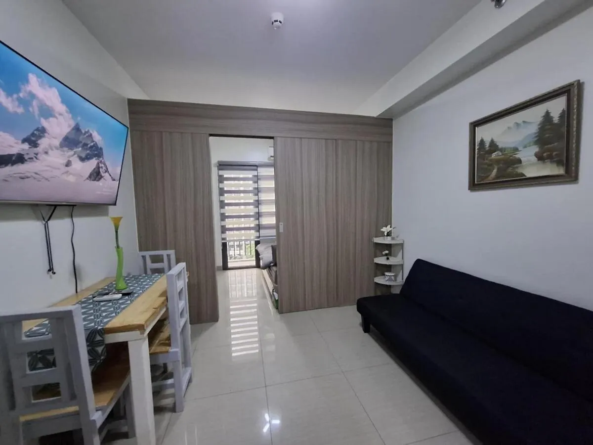 Spacious Big Room With Pool View Manila